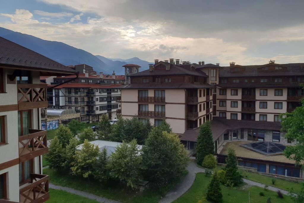 Large Gondola Apartment - Center, Neon Bansko Exteriör bild