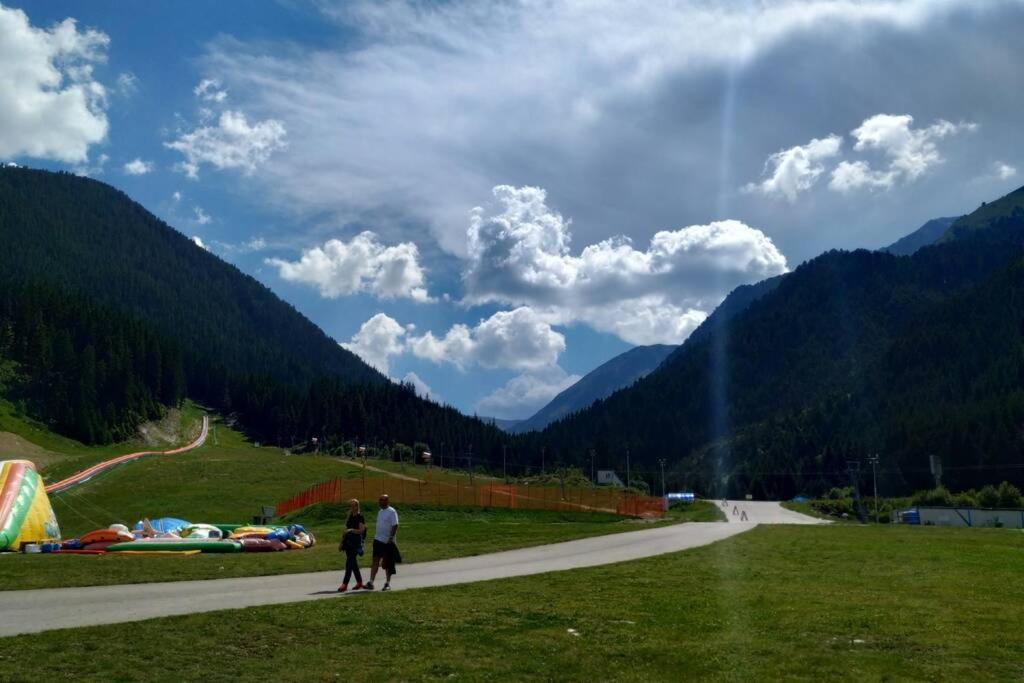 Large Gondola Apartment - Center, Neon Bansko Exteriör bild